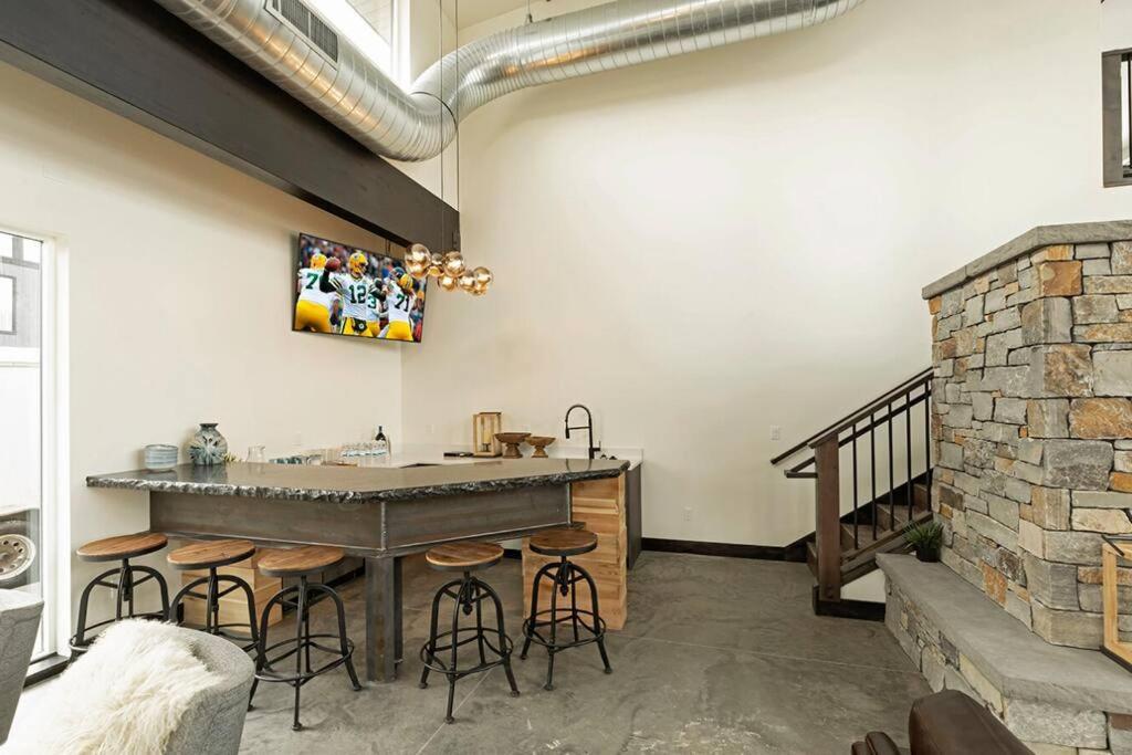 Brand New Upscale Home- Best Location! Whitefish Kültér fotó