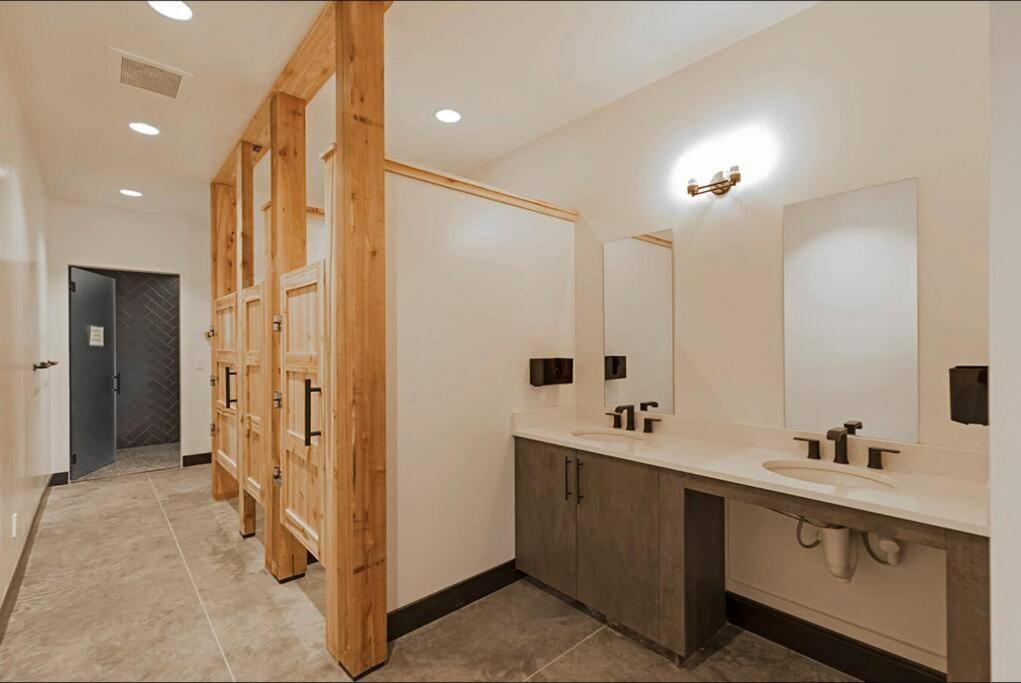 Brand New Upscale Home- Best Location! Whitefish Kültér fotó